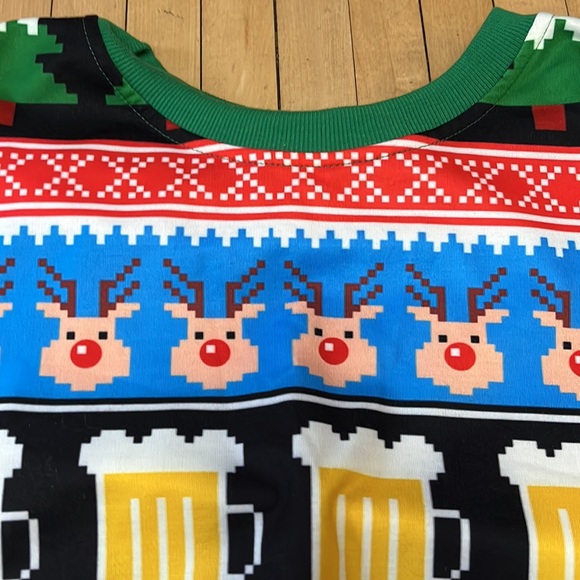 Men’s Xmas graphic long-sleeve shirt, EUC Approx size large * see note - Picture 6 of 6